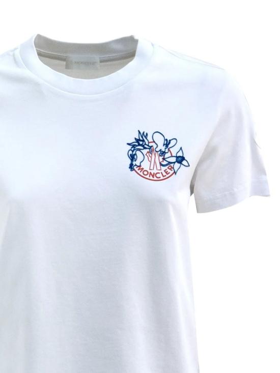26SS 몽클레어 반팔 티셔츠 L1 093 8C000 56 89AUG 00A WHITE - MONCLER
