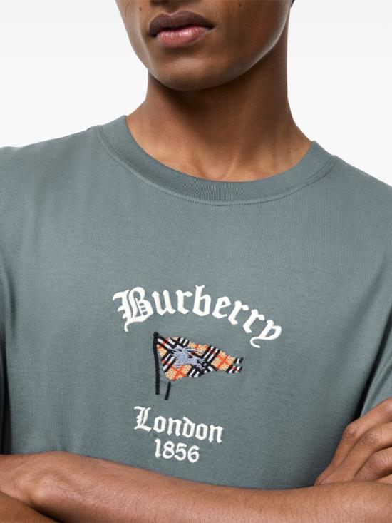 26FW 버버리 반팔 티셔츠 8128199 C5318 Seafarer blue - BURBERRY