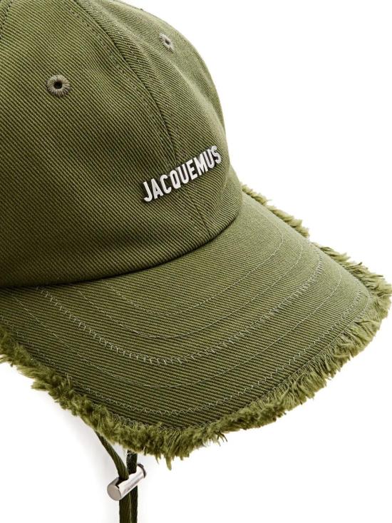 26FW 자크뮈스 볼캡 23EACU00452AW00092 KHAKI 560 - JACQUEMUS