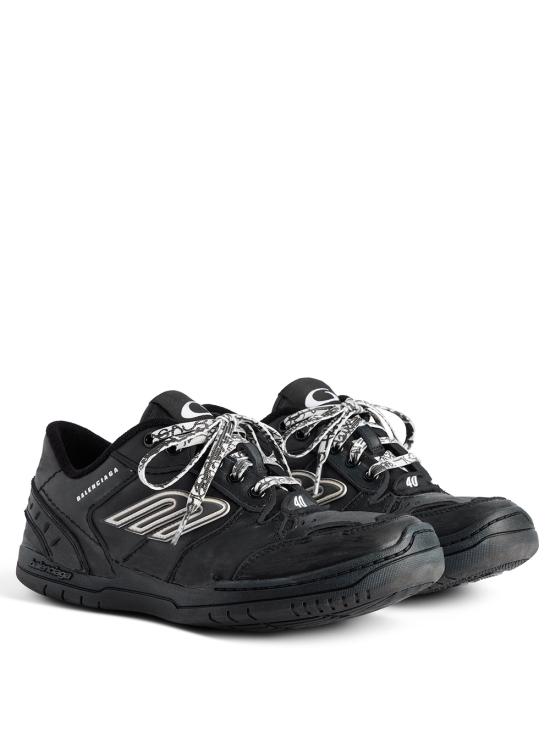 26FW 발렌시아가 햄튼스 미디움 원 아웃 스니커즈 841765 WCURB 1000 BLACK - BALENCIAGA