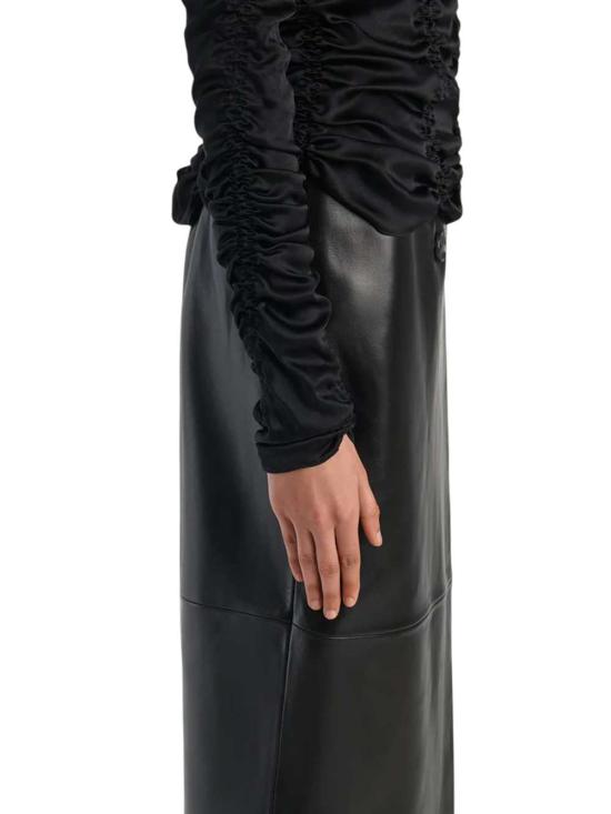 26FW 케이트 긴팔 티셔츠 24883029W3029 200 BLACK - KHAITE