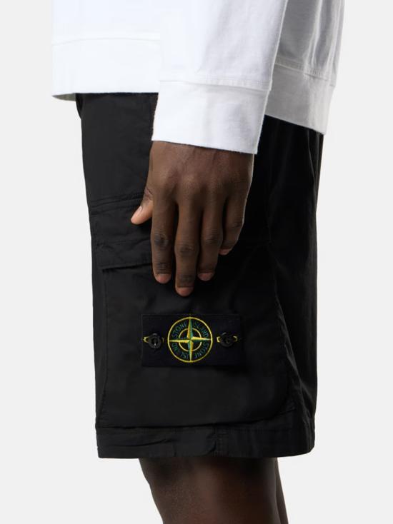 26SS 스톤 아일랜드 스트레치 코튼 텔라 파라슈트 카고 쇼츠 L1S15L100020S0003 V0029 BLACK - STONE ISLAND