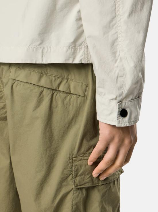 26SS 스톤 아일랜드 스트레치 코튼 텔라 파라슈트 카고 쇼츠 L1S15L100020S0003 V005G MILITARY GREEN - STONE ISLAND