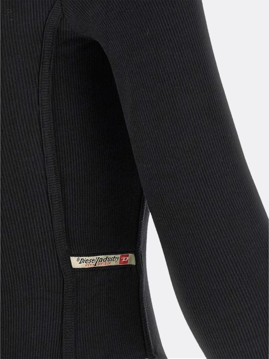26SS 디젤 탑 A209880BLAN 9XX Black - DIESEL