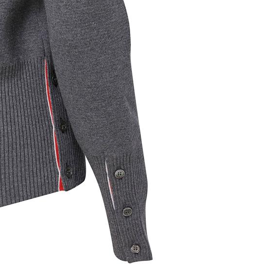 26FW 톰브라운 파인 메리노 울 4바 클래식 V넥 가디건 FKC207A 00014035 MED GREY - THOM BROWNE