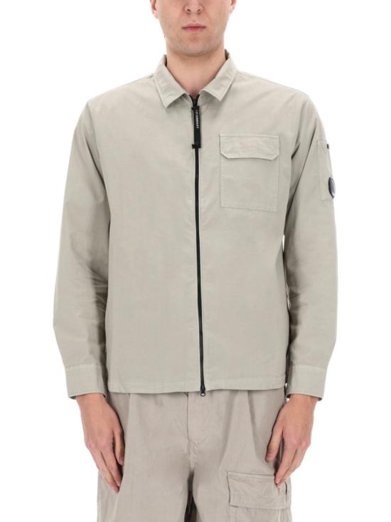 26SS 씨피 컴퍼니 오가닉 개버딘 지퍼 렌즈 오버셔츠 20CMOS705A 110143G904 White - C.P. COMPANY