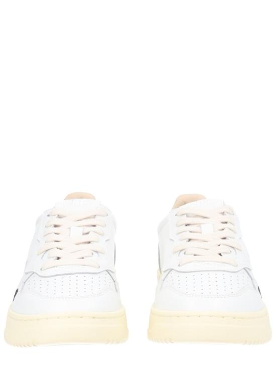 26SS 오트리 메달리스트 로우 레더 스니커즈 AULW HP01 White - AUTRY
