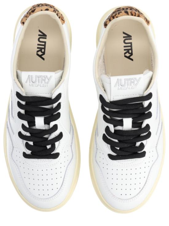 26SS 오트리 메달리스트 로우 레더 스니커즈 AULW OC01 White - AUTRY
