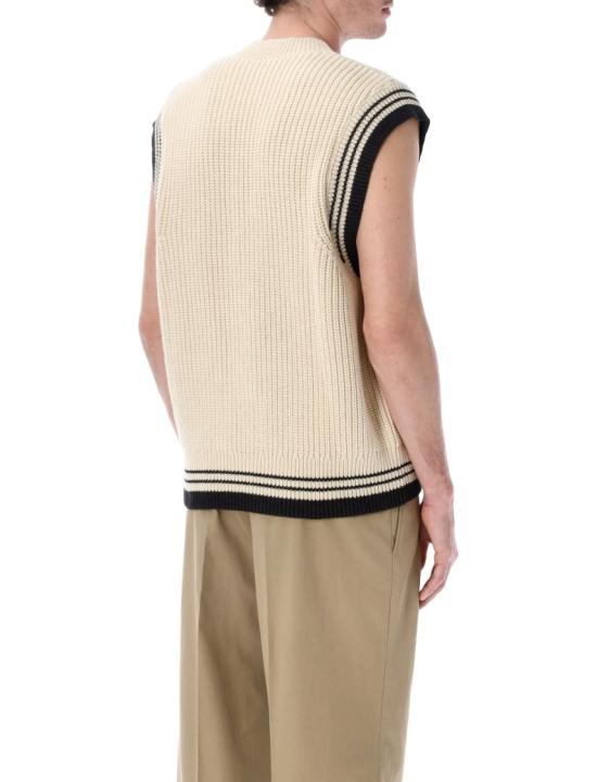 26SS 아미 립드 울 슬리브리스 하트 스웨터 UKS865KN0161136 Neutrals - AMI