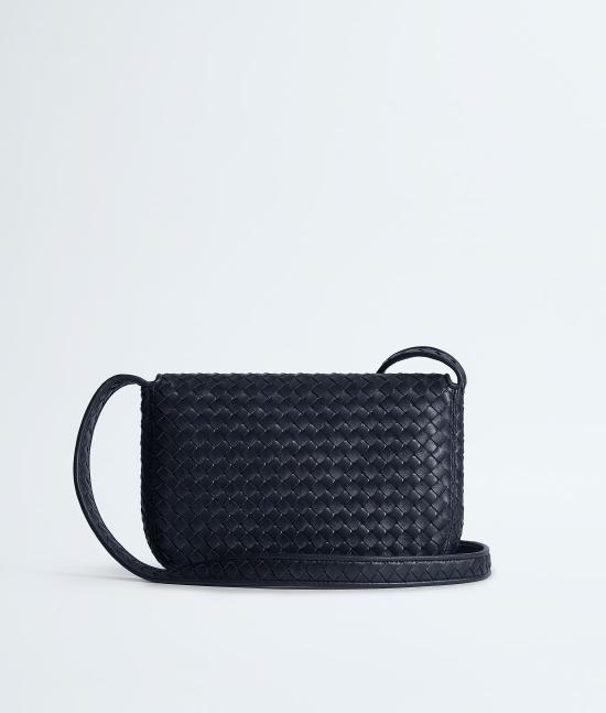 26FW 보테가베네타 베네토 플랩 메신저백 843836V5KD04330 Blue - BOTTEGA VENETA