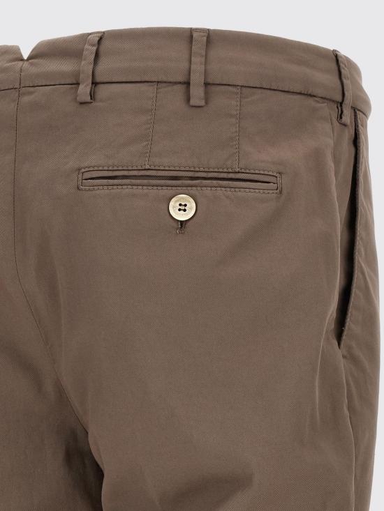 26SS 브루넬로 쿠치넬리 코튼 스트래치 미드 라이즈 슬림 핏 치노 M289LI1770 C6046 Brown - BRUNELLO CUCINELLI