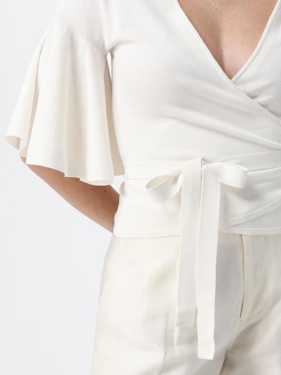26SS 자크뮈스 탑 26ECDW00822AK00303 110 White - JACQUEMUS