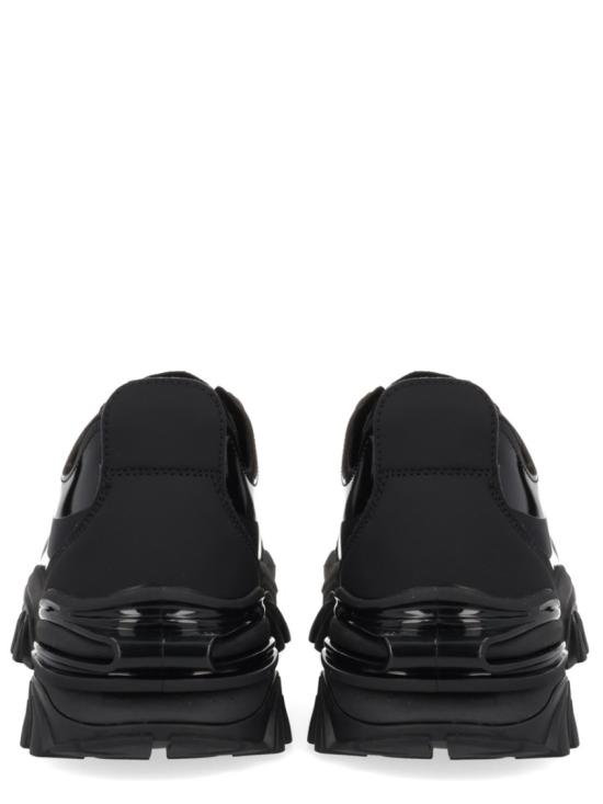 25FW 베르사체 스니커즈 79YA3SIB ZSC91899 Black - VERSACE