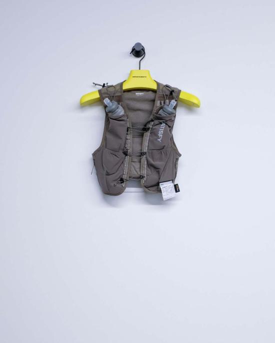  새티스파이 베스트 Satisfy Falcon Justice Cordura 5L 수분 공급 조끼