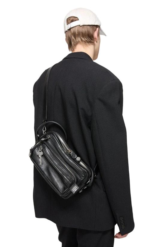 26FW 아크네 스튜디오 카메로 파티 숄더백 C10240 900000 - ACNE STUDIOS