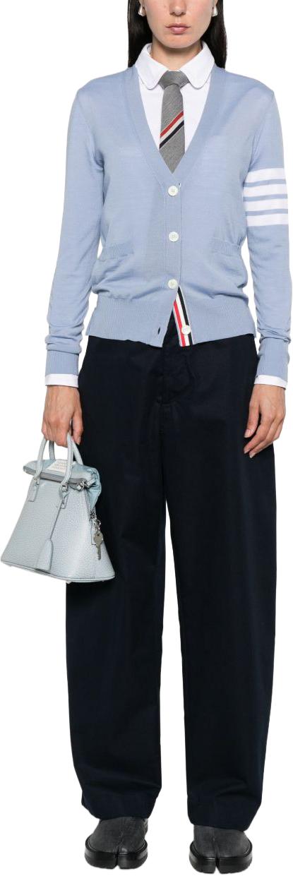 26FW 톰브라운 파인 메리노 울 4바 릴렉스 핏 가디건 FKC334AY1014482 LICHTBLUE - THOM BROWNE
