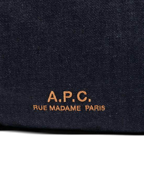 26FW 아페쎄 저널 로고 숄더백 COHIZM61939 IAI - A.P.C.