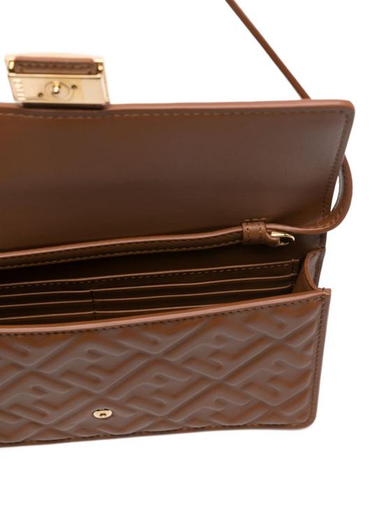 26FW 펜디 바게트 체인 지갑 8M0498 AAJDF1UJK BROWN - FENDI