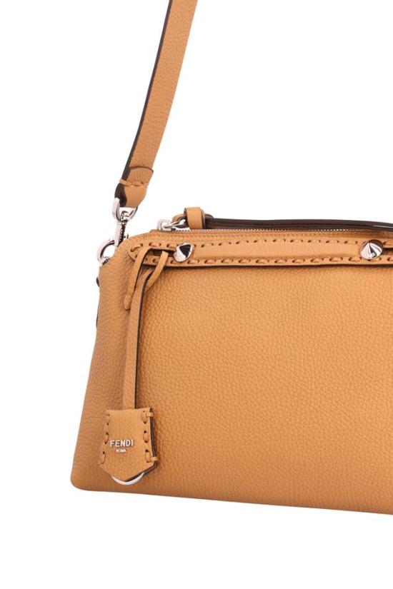 26FW 펜디 바이 더 웨이 소프트 미디움 백 8BL155ASU2 - FENDI