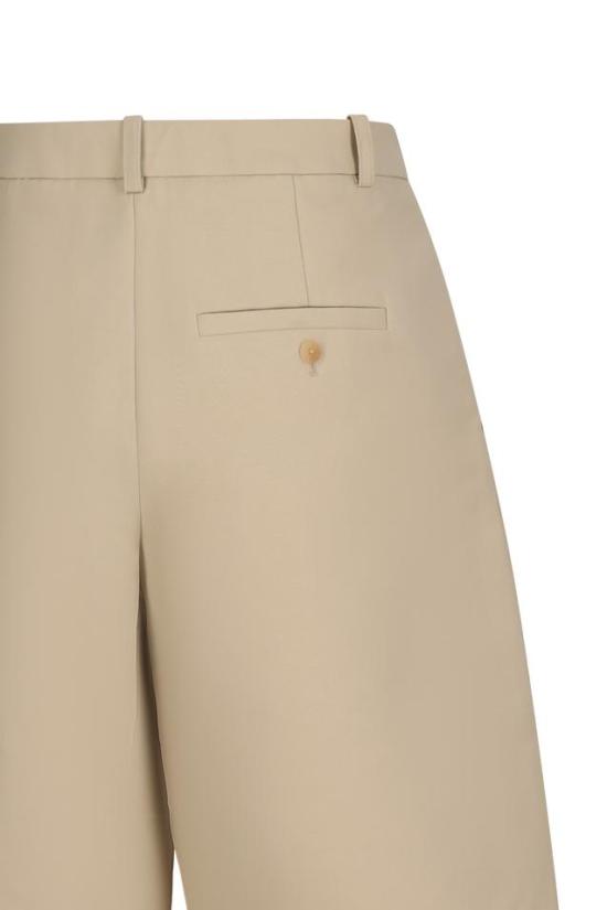 26FW 자크뮈스 숏팬츠 26ESOM00538AW00321 - JACQUEMUS