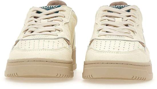 26FW 오트리 메달리스트 로우 스니커즈 AULMNE18 WHITE - AUTRY