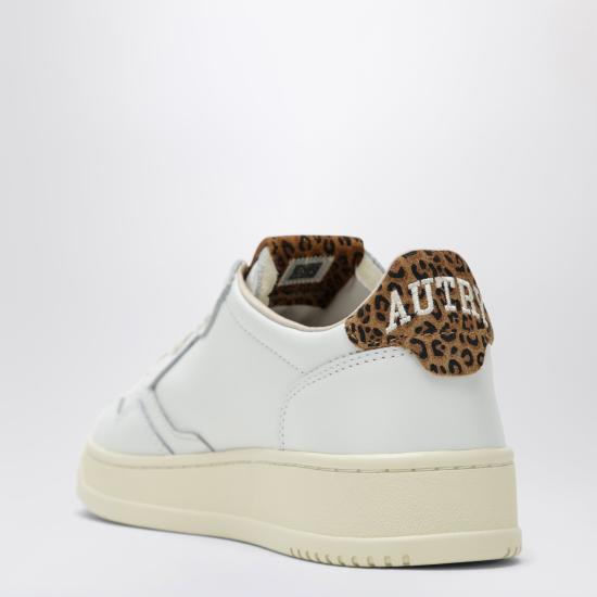 26FW 오트리 메달리스트 로우 레더 스니커즈 AULWHJ02 White - AUTRY