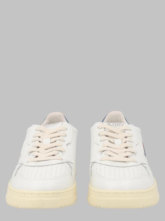 26FW 오트리 메달리스트 로우 스니커즈 AULM LL29 WHITE