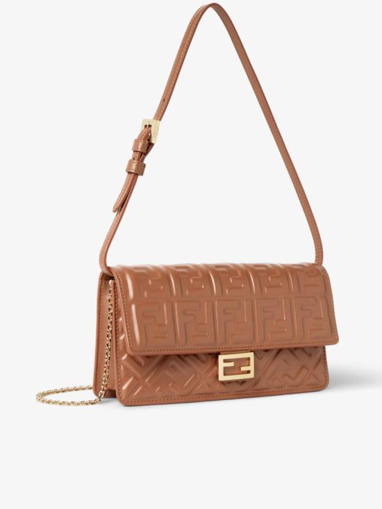 26FW 펜디 바게트 체인 지갑 8M0498 AAJD Brown - FENDI