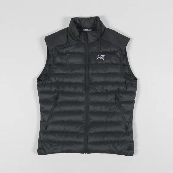 26SS 아크테릭스 베스트 AJQSM10531 BLACK DOM