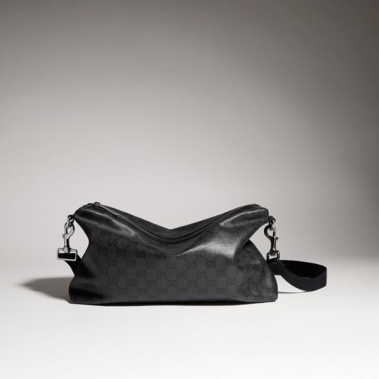 26FW 구찌 크로스백 A002KXFAF8R1000 Black - GUCCI