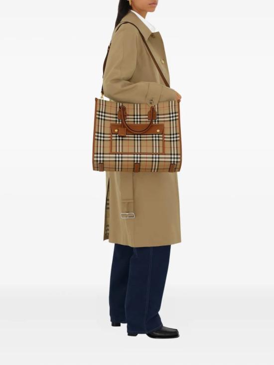 26FW 버버리 미디엄 프레야 토트 8109792155142 A9534 BRIARBROWN - BURBERRY