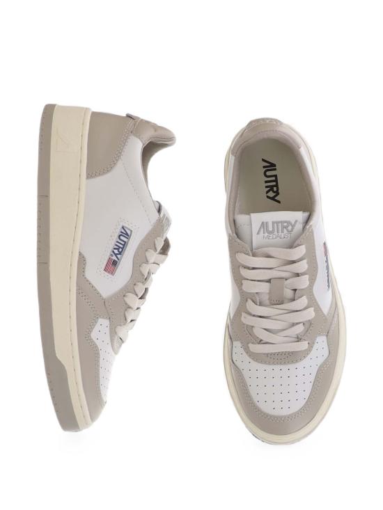 26FW 오트리 메달리스트 로우 레더 스니커즈 AULWWB67 WHITE - AUTRY