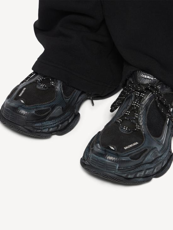 26FW 발렌시아가 서킷 스니커즈 865851WTRS2 1011 BLACK - BALENCIAGA