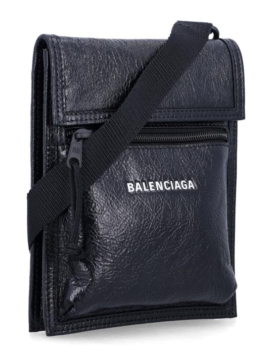 26FW 발렌시아가 익스플로러 스몰 파우치 로고 스트랩 6559821VG7X 1090 BLACK - BALENCIAGA