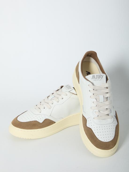 26FW 오트리 메달리스트 로우 스니커즈 AULMFT17 WHITE - AUTRY
