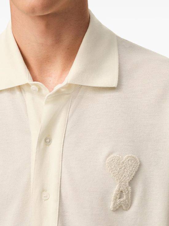 26SS 아미 톤온톤 하트 로고 코튼 패치 폴로 셔츠 UPL428JE0221 136 BLANC CREME - AMI