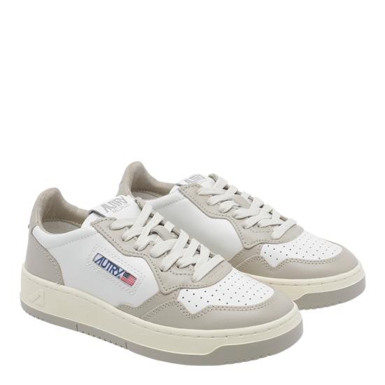 26FW 오트리 메달리스트 로우 레더 스니커즈 AULW WB67 White - AUTRY