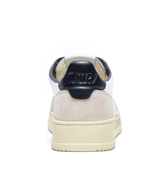 26FW 오트리 메달리스트 로우 스니커즈 AULM MA04 White - AUTRY