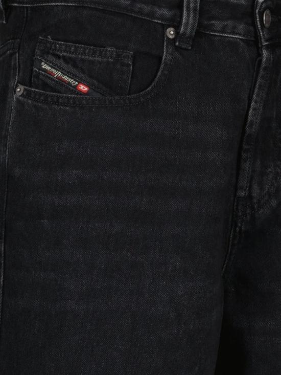 26FW 디젤 2001 D 매크로 릴렉스 핏 데님 팬츠 A1159809P09 02 BLACK - DIESEL