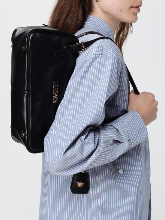 26SS 베르사체 VERSACE TAG 나파 라지 볼링백 10164281A13171 1B00V Black - VERSACE