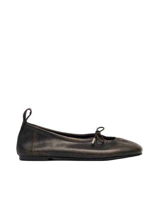 26FW 알로하스 플랫 슈즈 6371822 Black