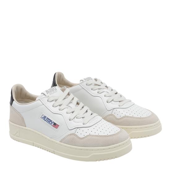 26FW 오트리 메달리스트 로우 스니커즈 AULM LS21 White - AUTRY