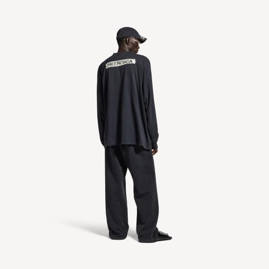 26SS 발렌시아가 마스킹 테이프 라지 핏 롱 슬리브 티셔츠 850404TTVL6 1041 FADED WSHD BLACK - BALENCIAGA