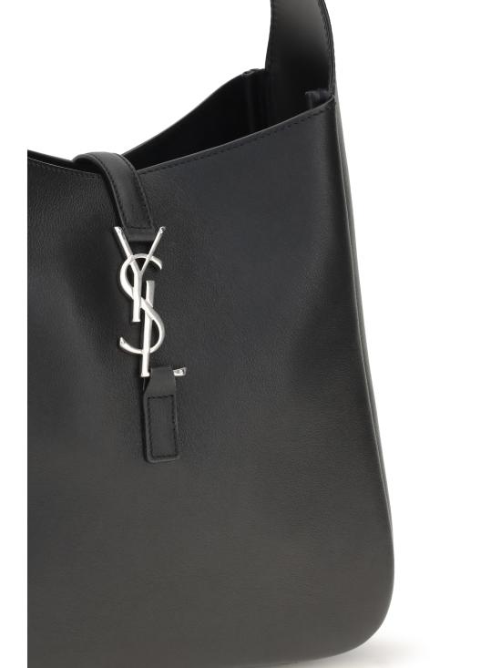 26FW 생로랑 LE 5 A 7 서플 스몰 그레인드 레더백 713938AACQG 1000 BLACK - SAINT LAURENT
