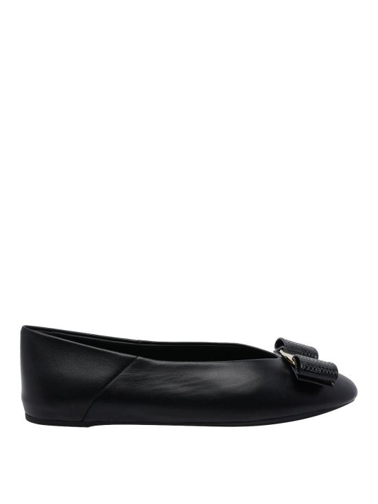 26FW 살바토레 페라가모 플랫 슈즈 78288301K221 BLACK