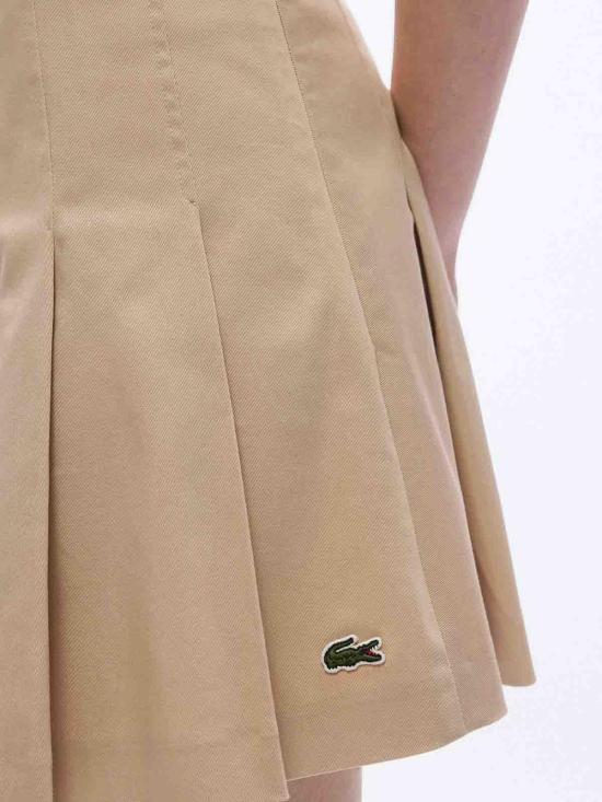 26SS 라코스테 숏 스커트 JF8001X6F Beige - LACOSTE