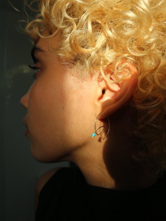  멜리사 맥아더 이어링 터쿼이즈 & 오팔 루프  실버 - MELISSA MCARTHUR