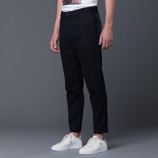  GUSTAV VON ASCHENBACH 스트레이트 팬츠 Gustav Von Aschenbach 스트라이프 트위드  블랙 핀스트라이프 - OTHER BRANDS