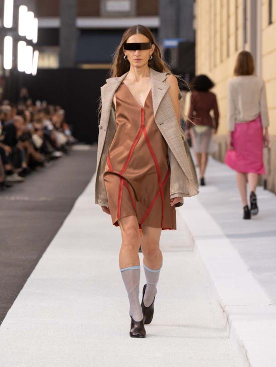  마르지엘라 숏 원피스 메종  새틴 솔기 민소매 미니 드레스 - MAISON MARGIELA