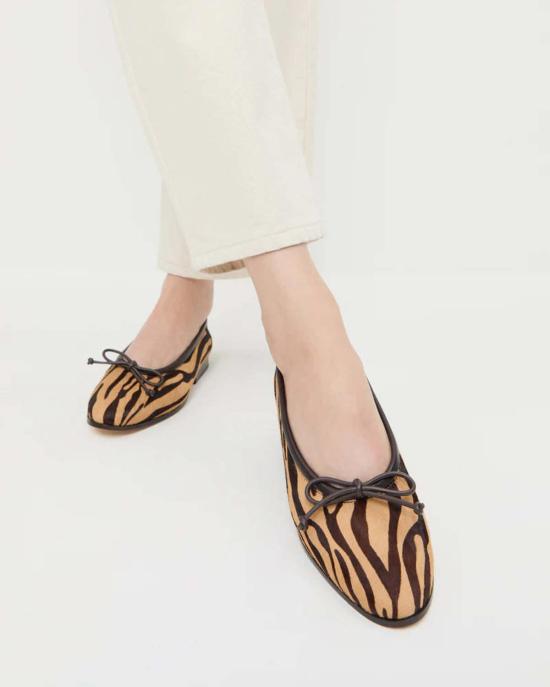  로플러랜달 플랫 슈즈 뢰플러 랜달 노엘 발레 플랫 제브라 - LOEFFLER RANDALL
